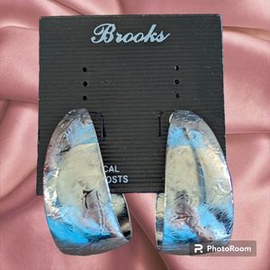 Vintage Brooks Silver Tone Hoop Earrings Pierced Surgical Steel Post Floral